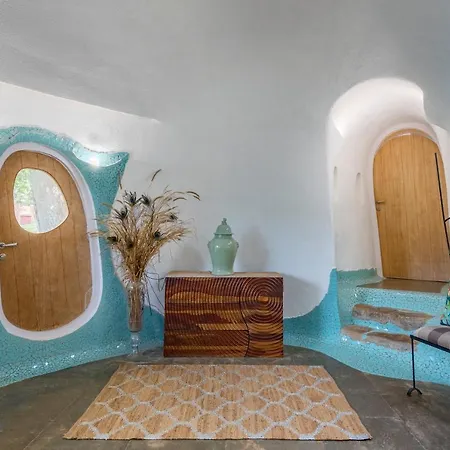 Saffronstays Asanja Dragonfly - 3 Bedroom India First Earth Sheltered Home-2